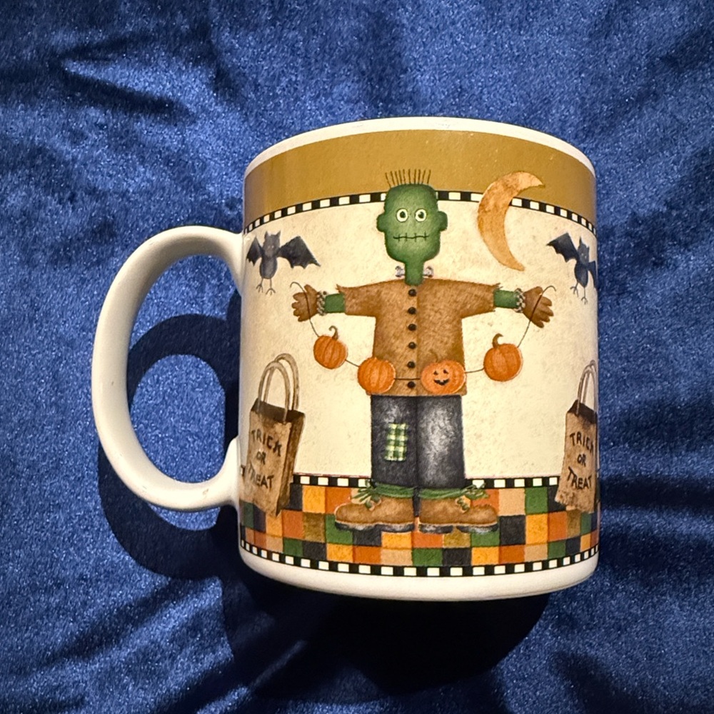 Pair of Halloween Mugs by Debbie Mumm  Owl, Crescent Moon, Frankenstein Oneida - Picture 11 of 15